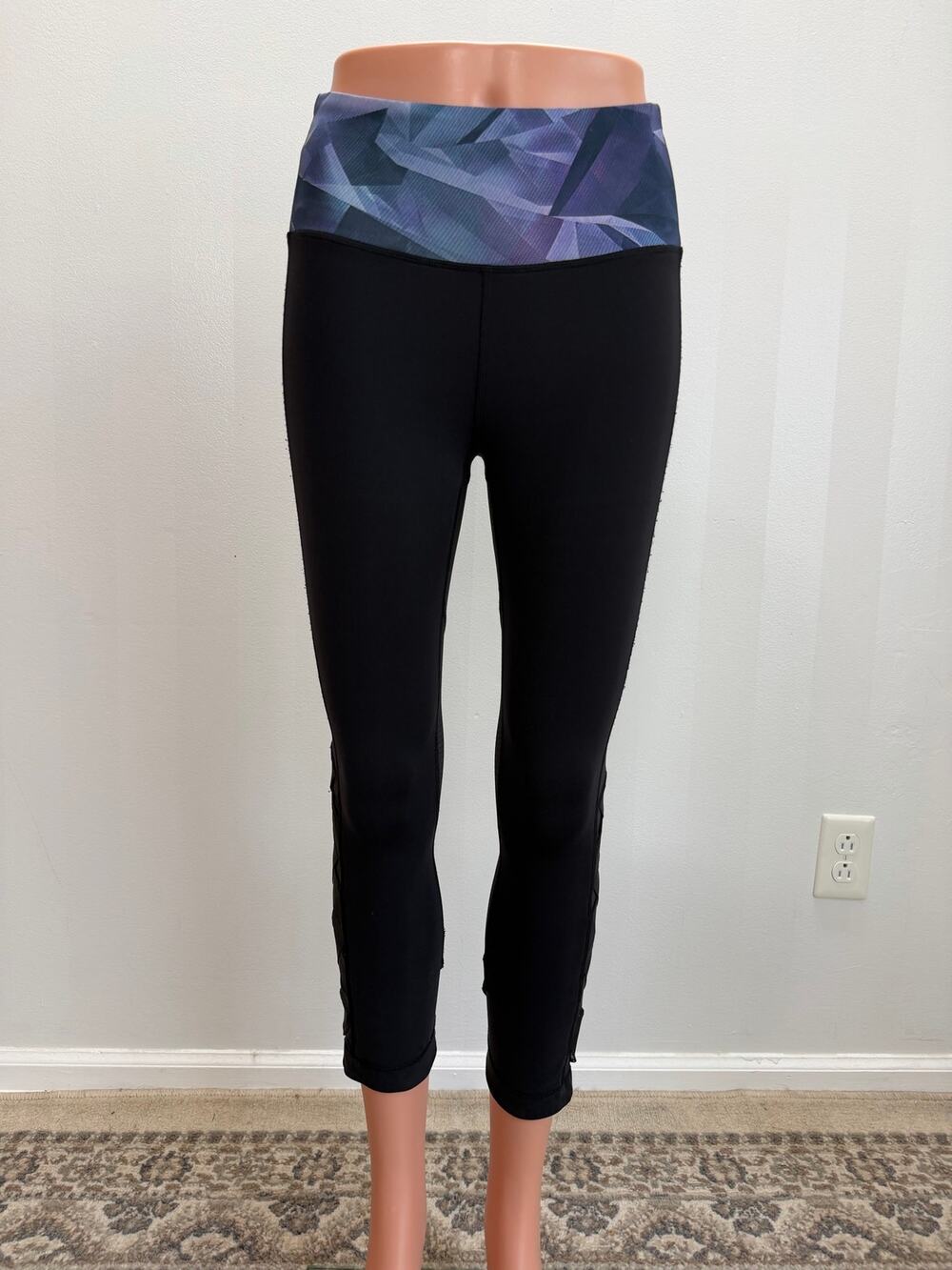 Lululemon Var-City Crop 21” Leggings Geometric Waistband Mesh Crisscross Sz 4